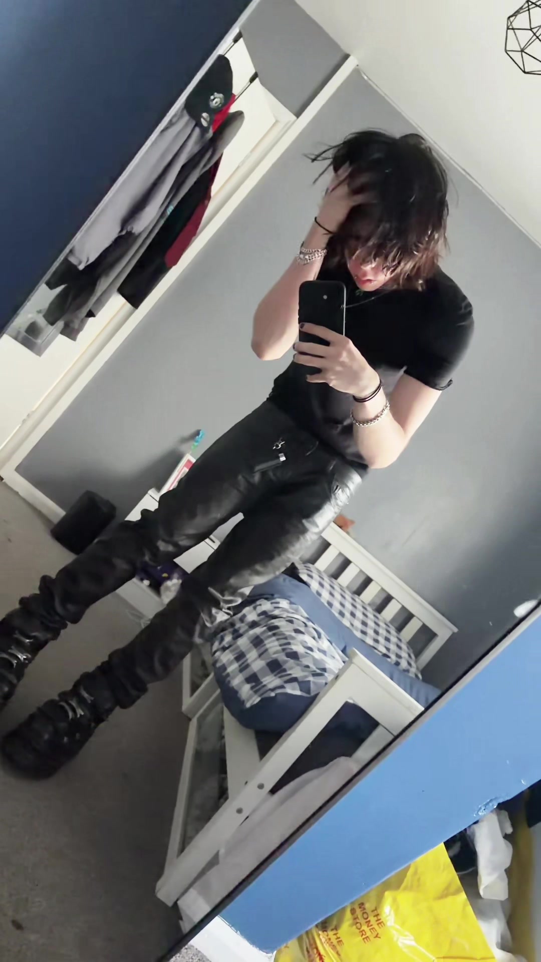 @bladeisonmywrist