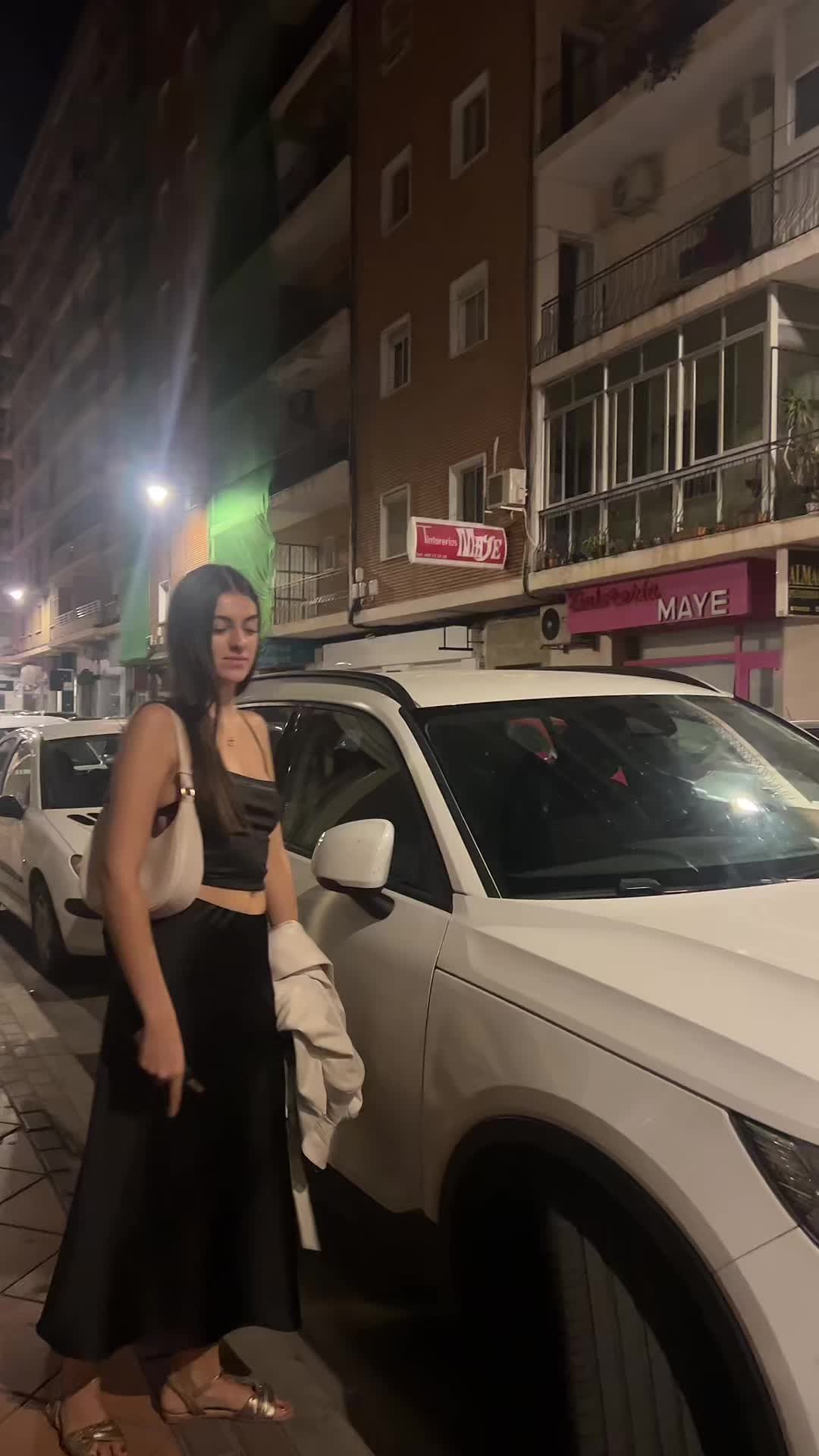 @avellanak