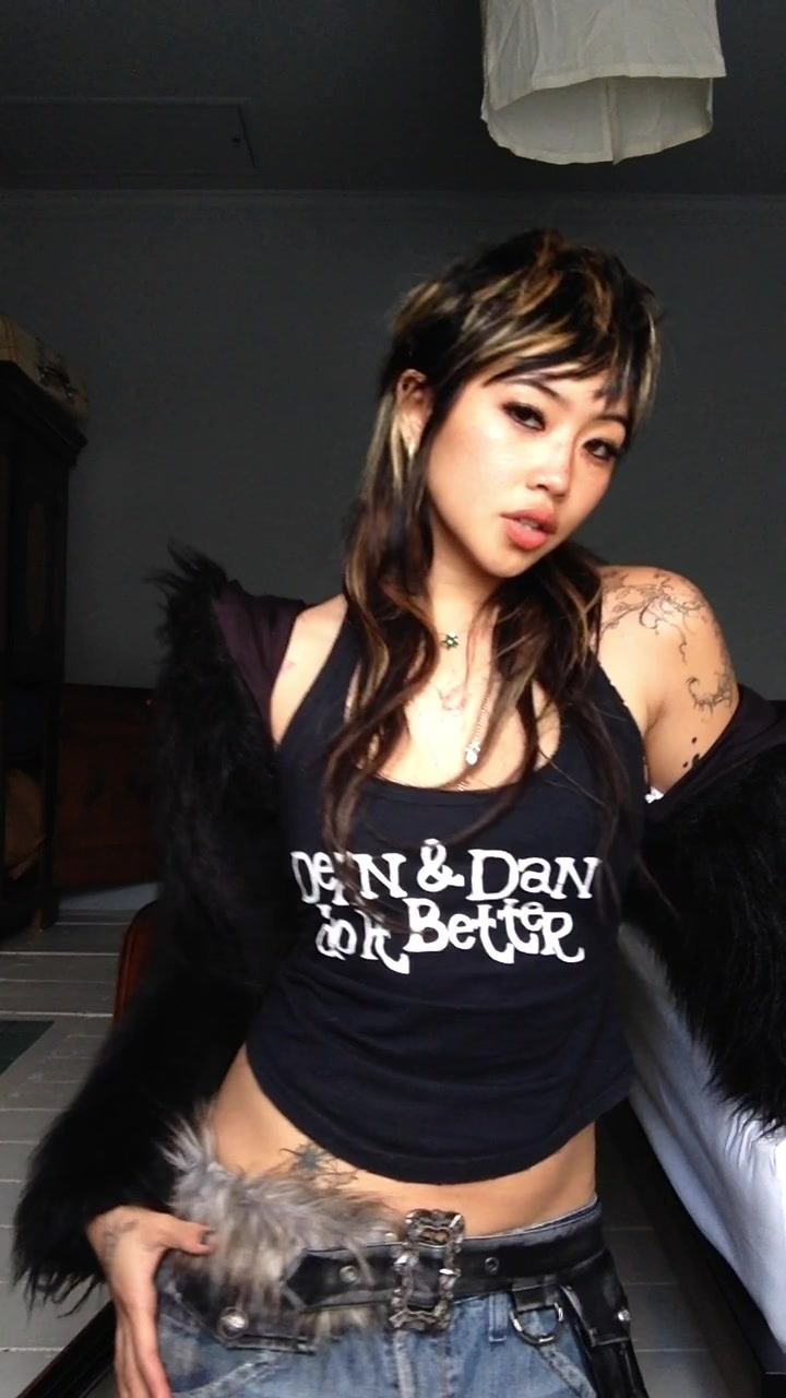 @Beabadoobee