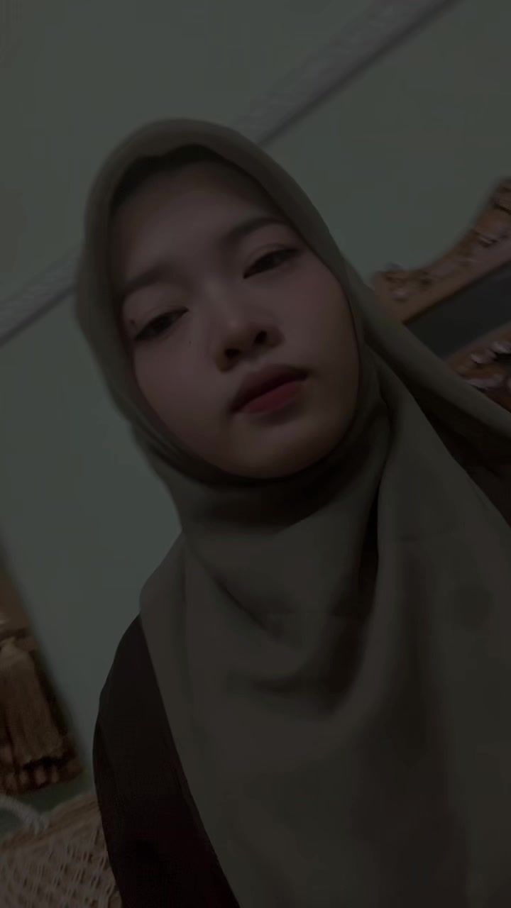 @Anisaratu👑