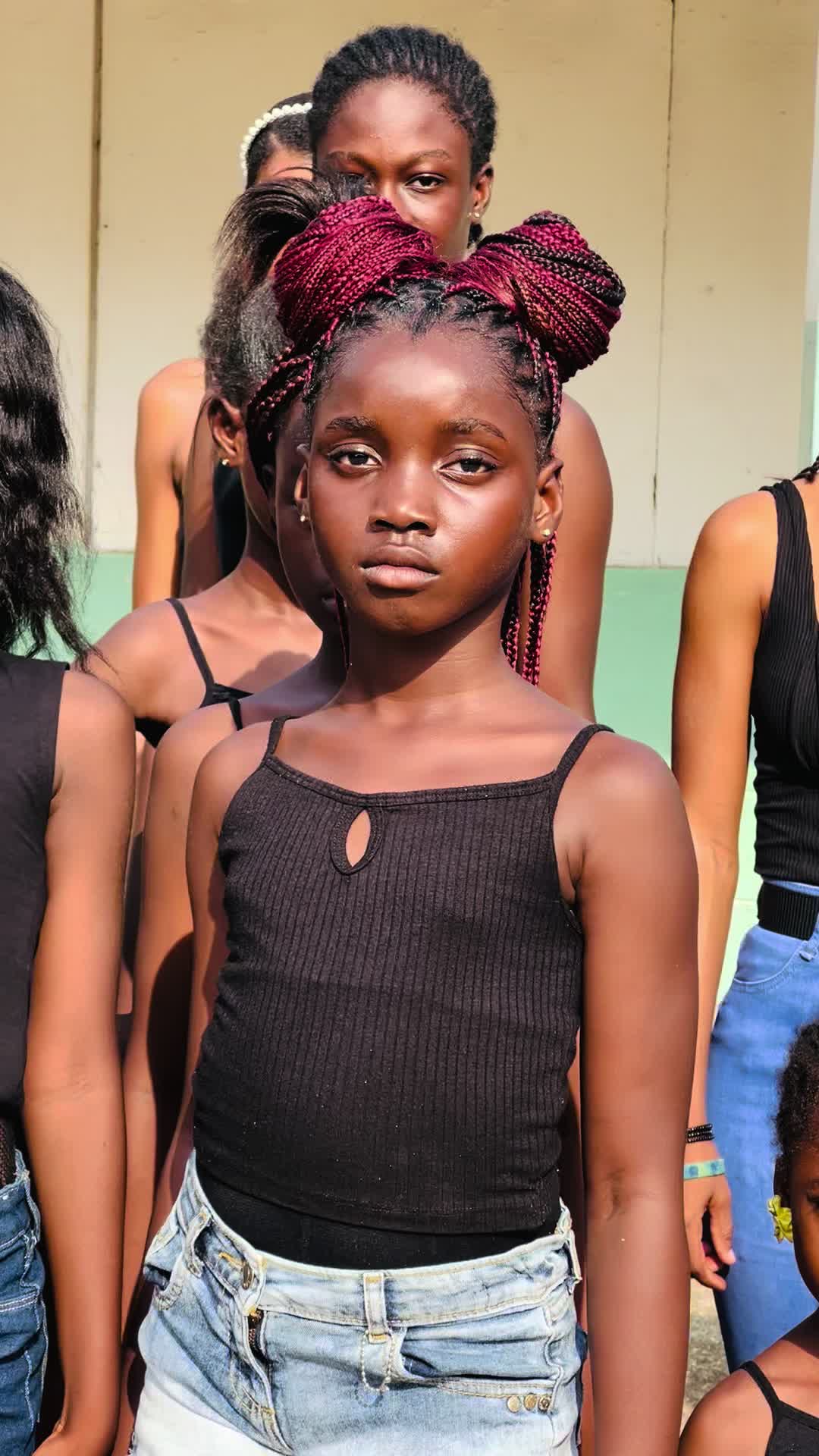 @VERSATILE MODEL AGENCY  🌍