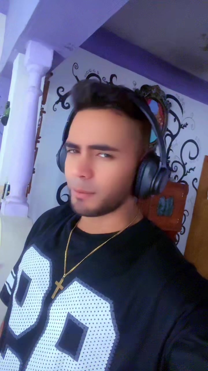 @Aroe&ntilde;o