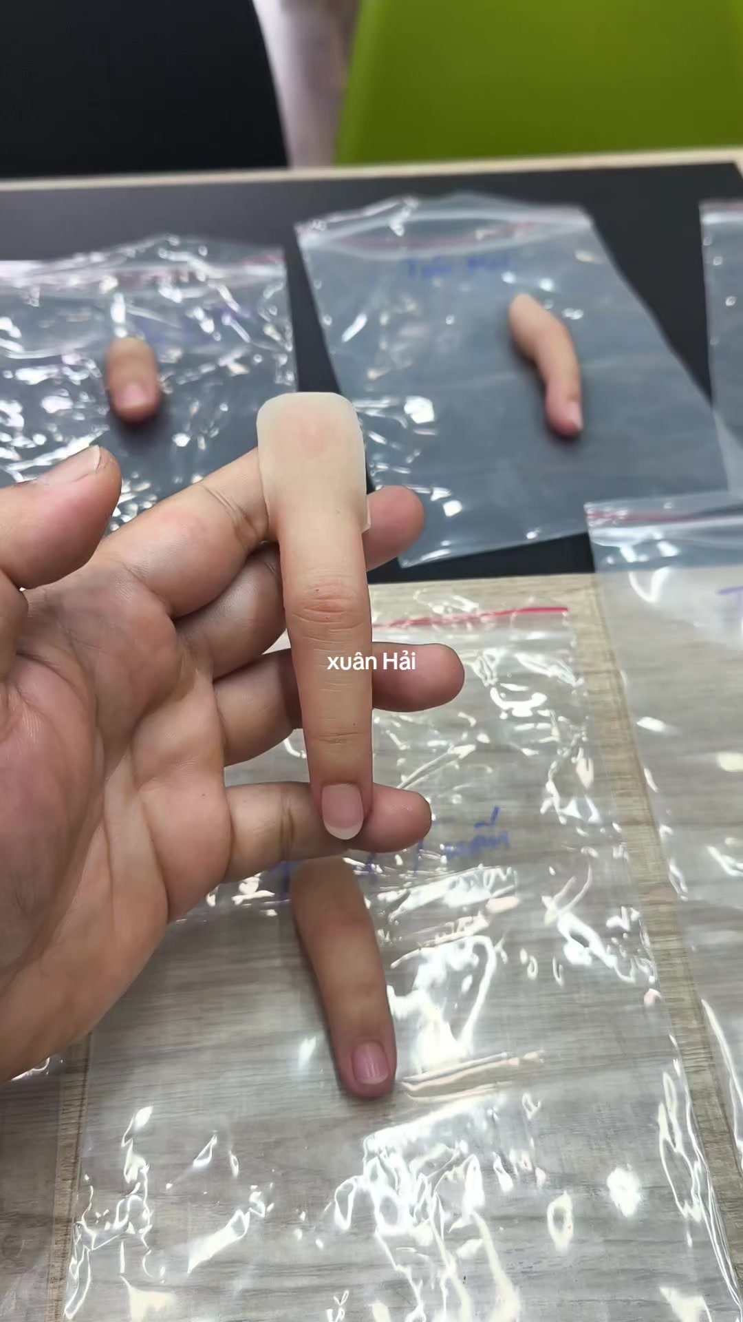 @Hải Râu Tay Chân Giả
