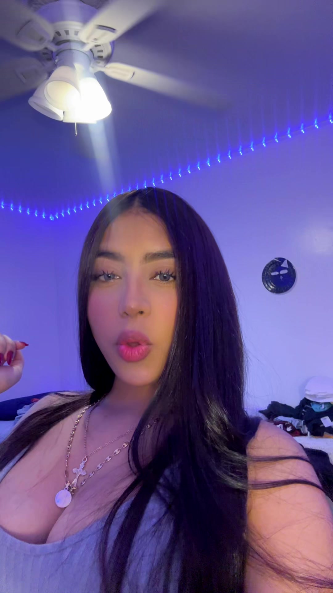 @VALERIA🦦