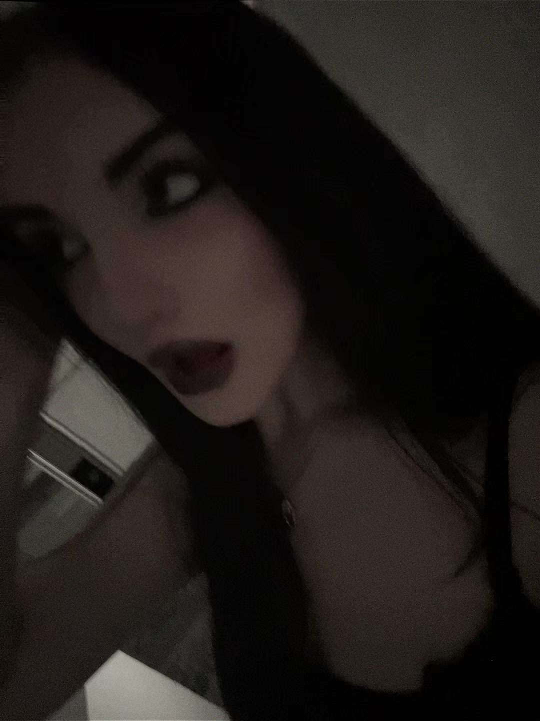 @Мортиша🦇 🧛🏻♀️