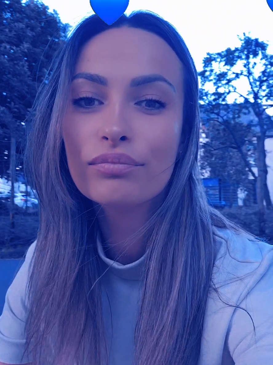 @Larisa Adina