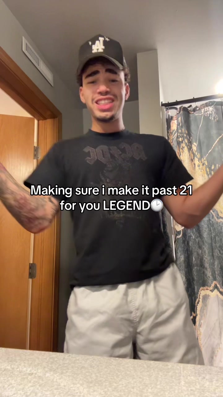 @ant🫯