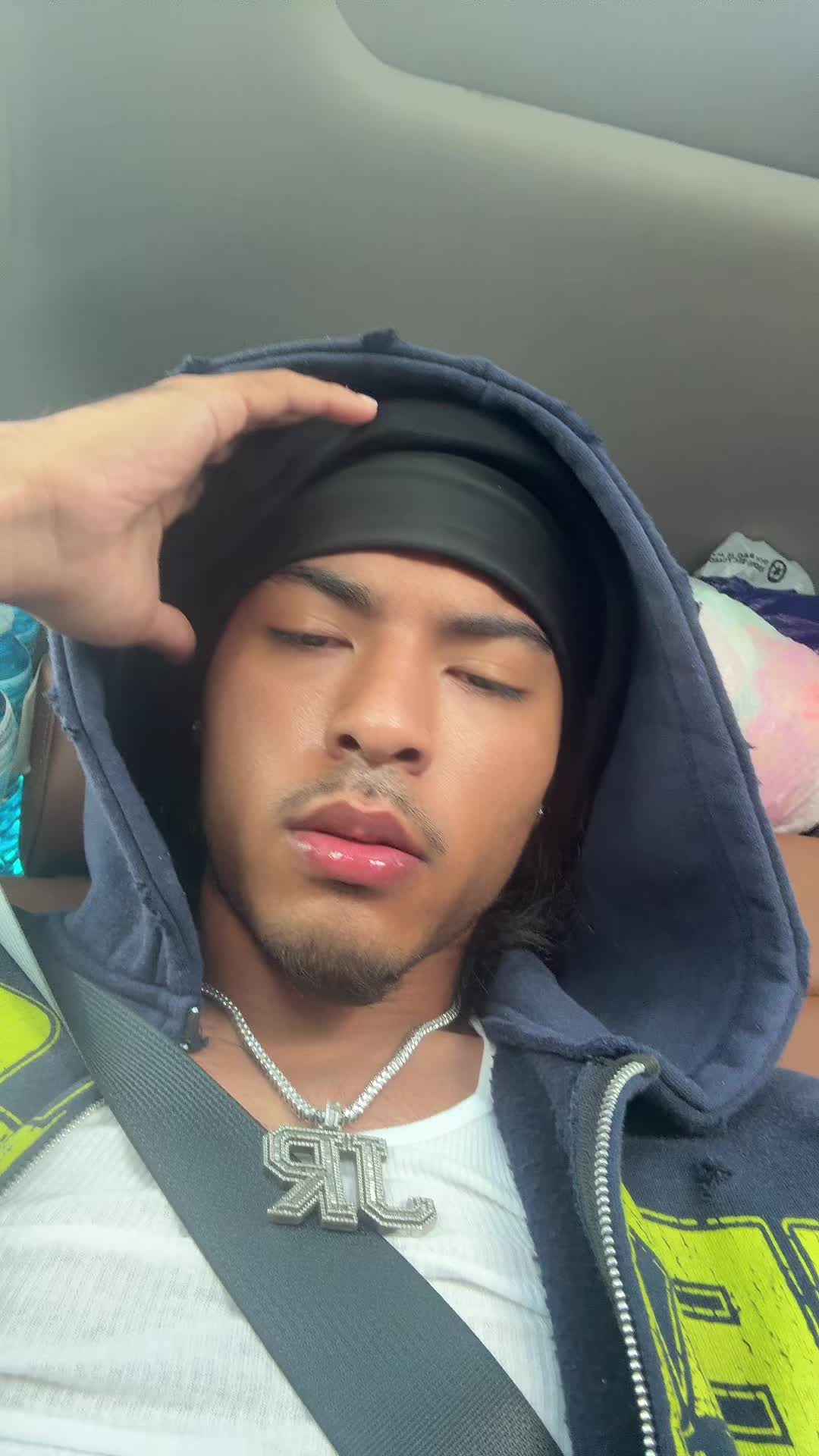 @johnn