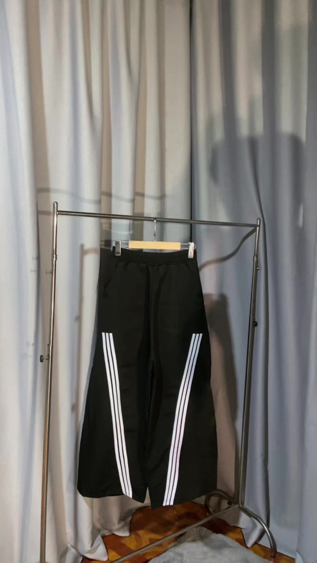 @S L Clothing