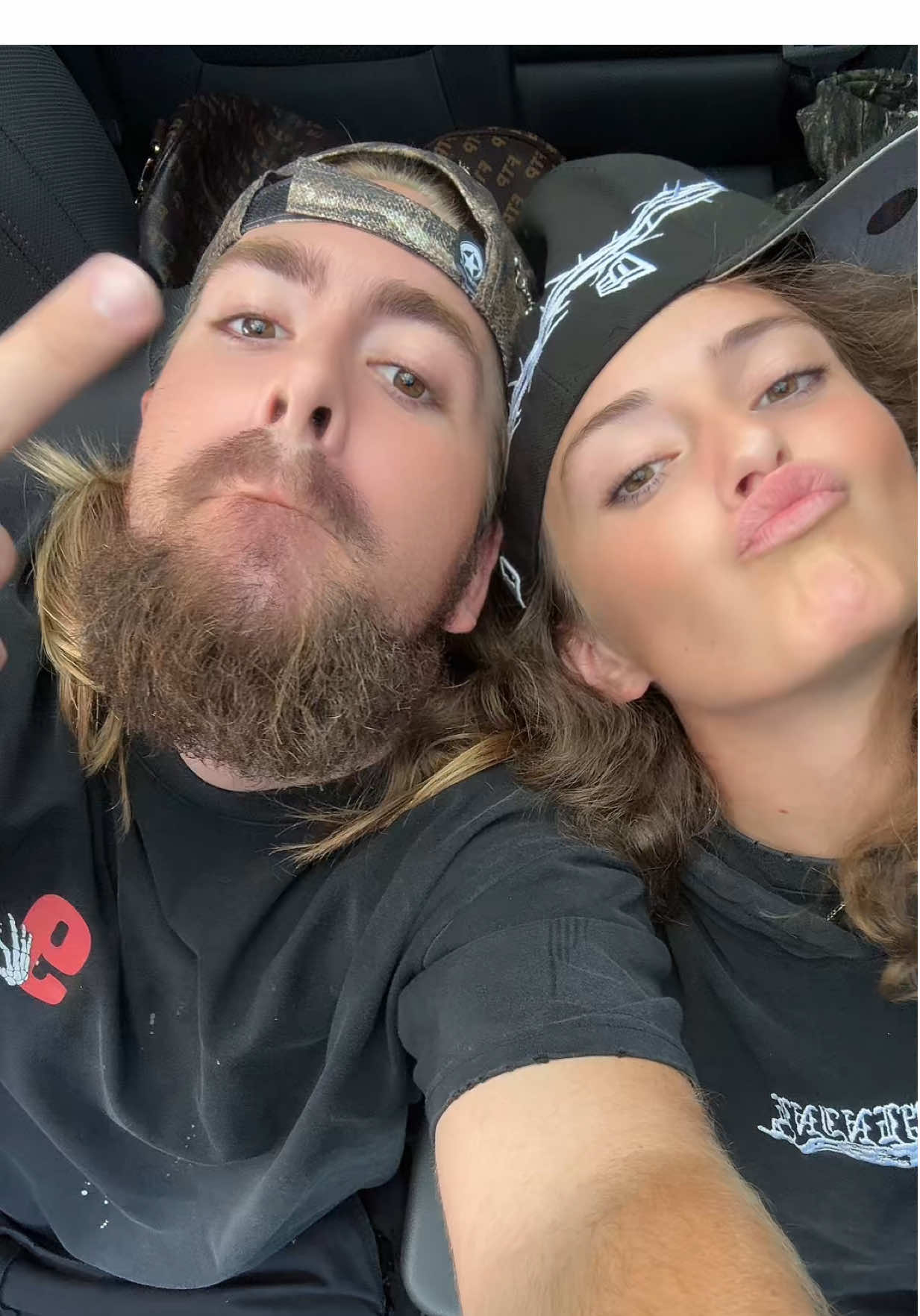@BOOOGEYMXN🌩🤍🥰