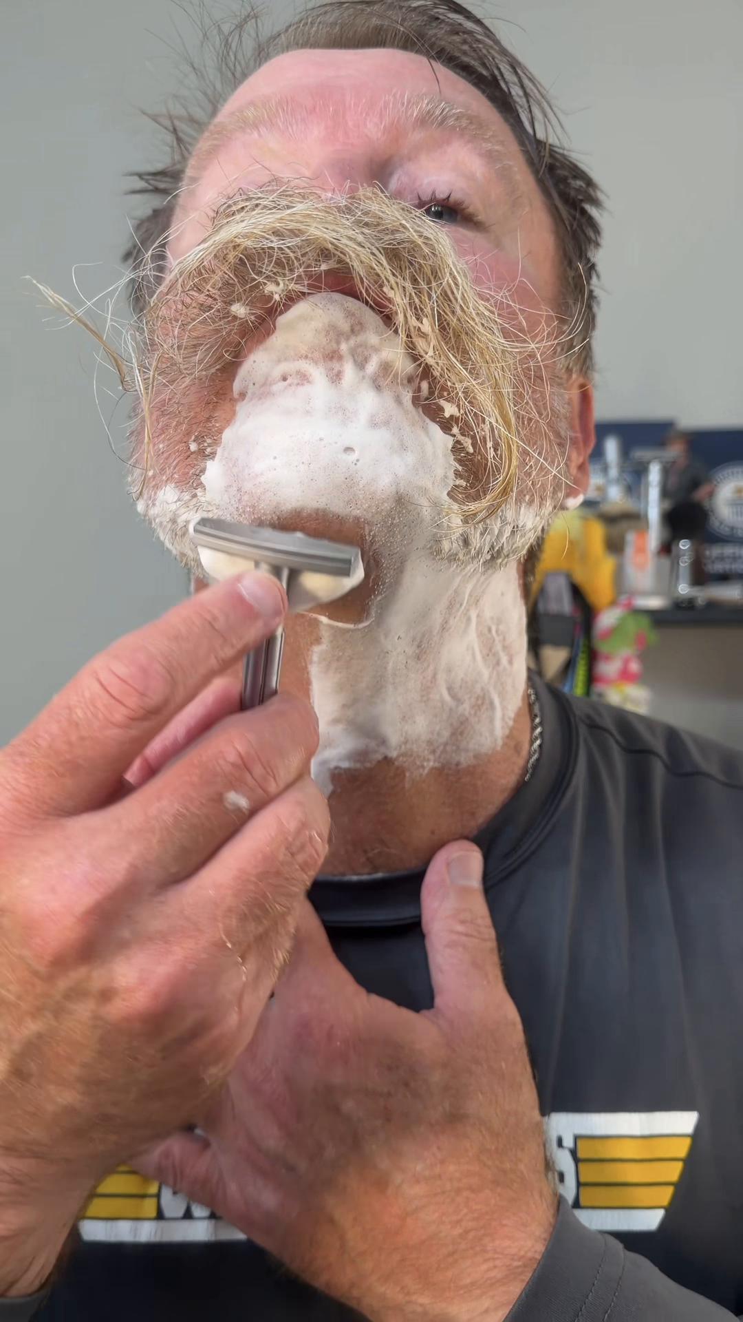 @Bobandelliothismustache