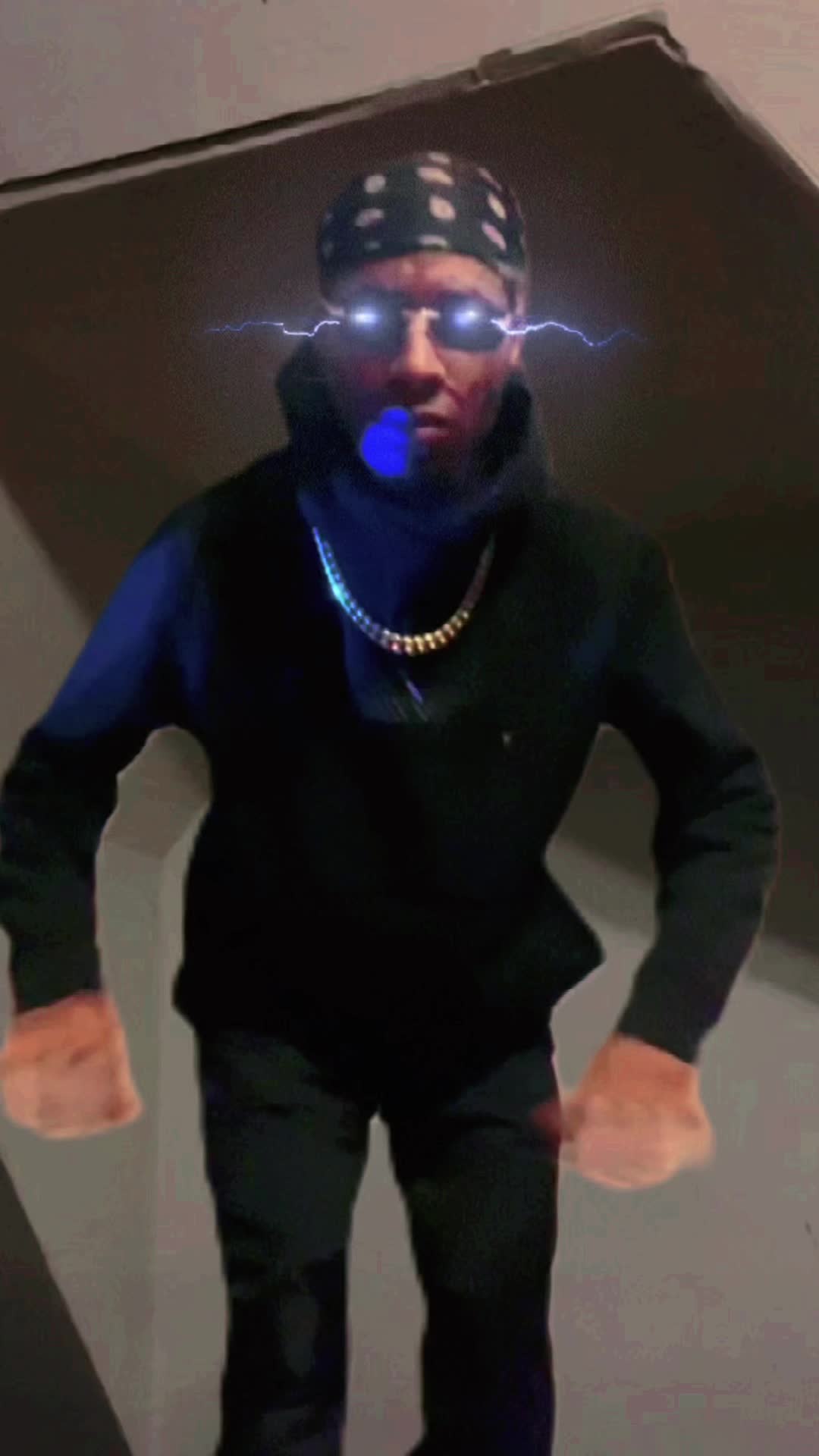 @๐๐ก๐๐ฉ๐ฉ๐จ ๐๐๐