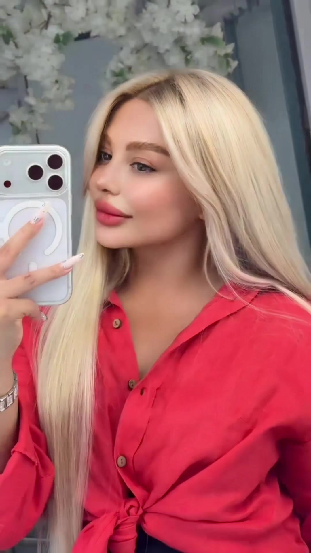 @Colorist_leila