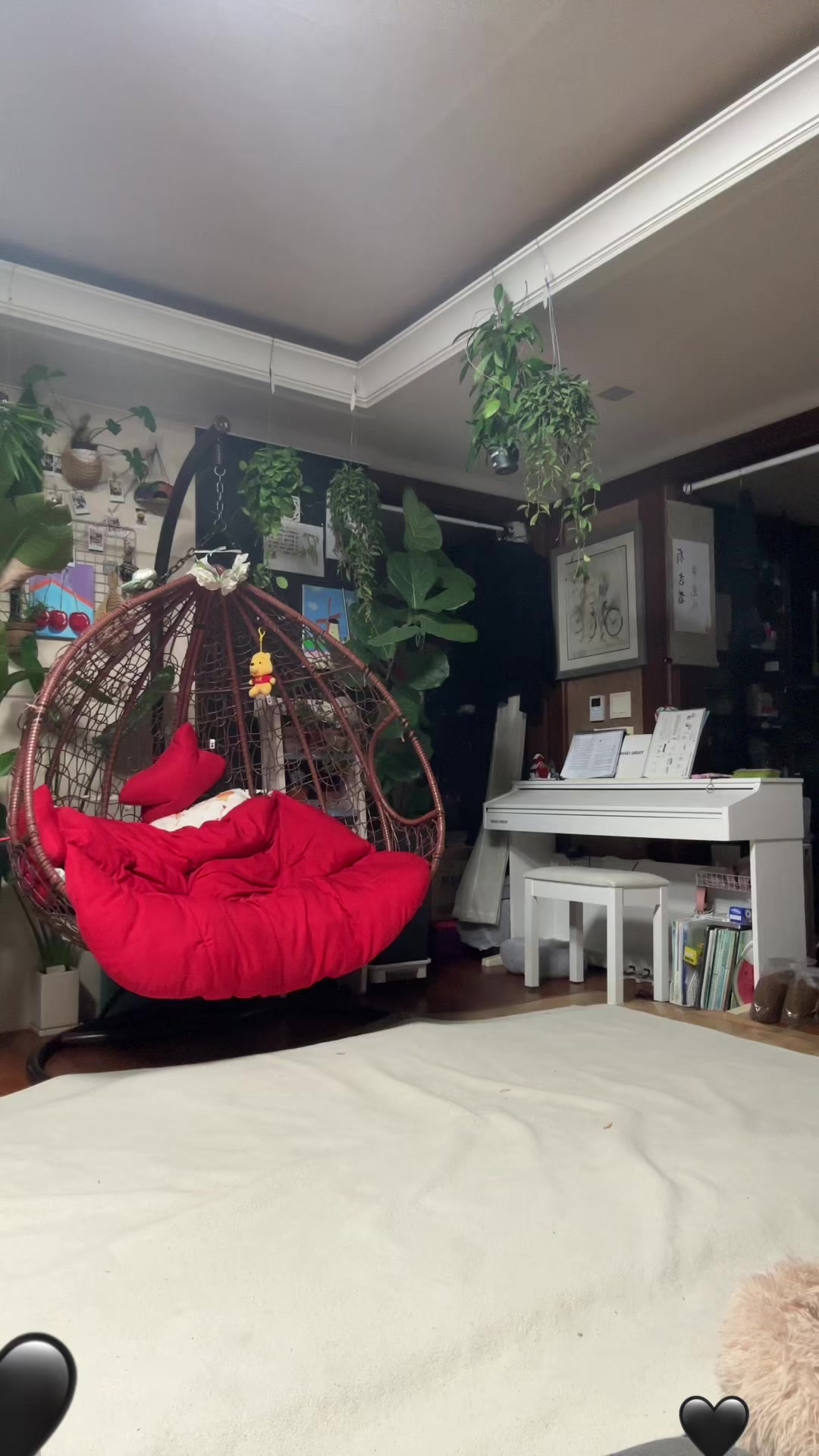 @지유보다 못생긴 뽀얁🤸&zwj;♀️