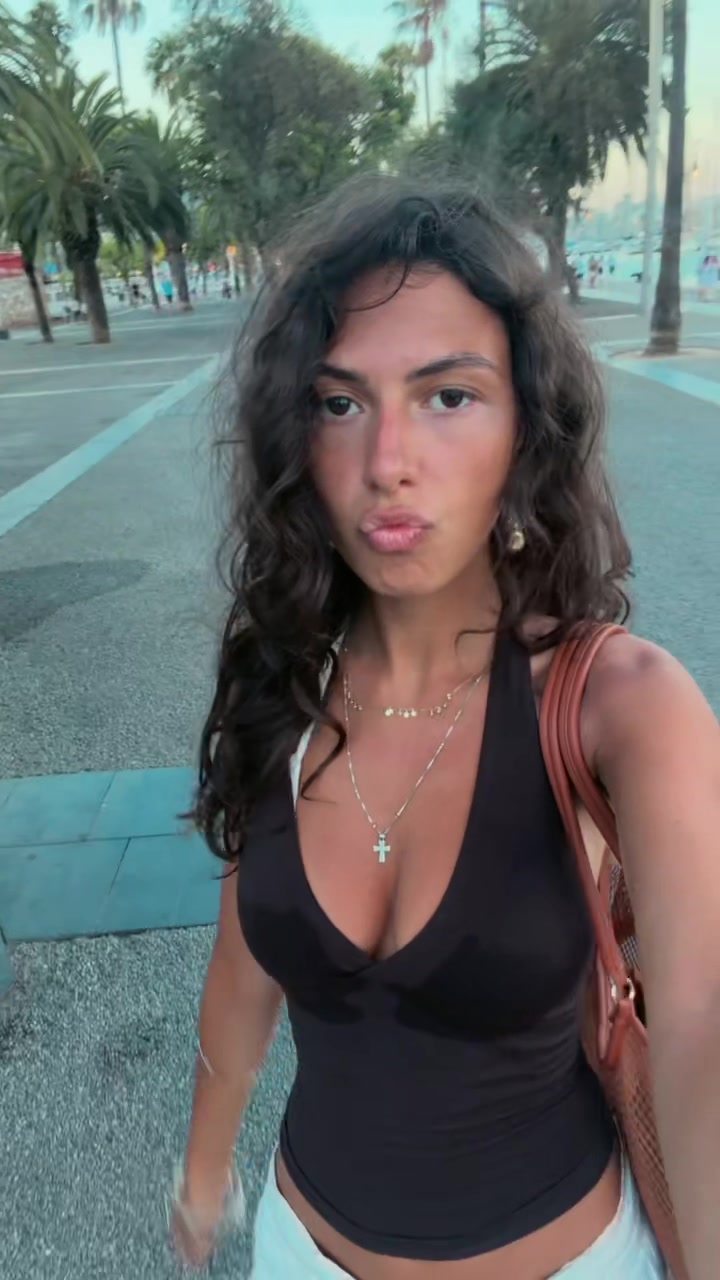 @Mia