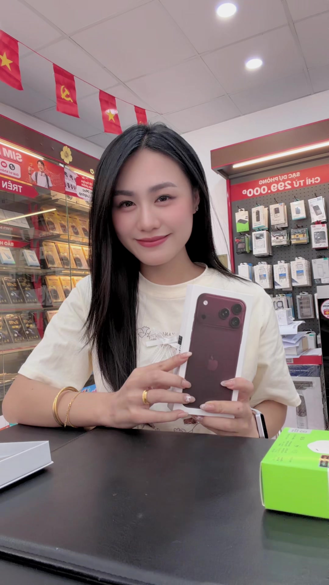 @Nguyễn Tuyết Ngân