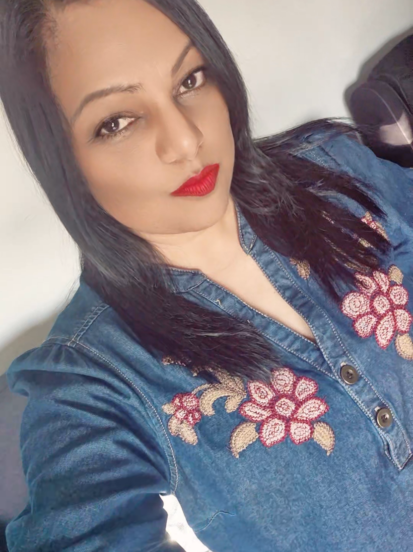 @♥️shadhna singh♥️