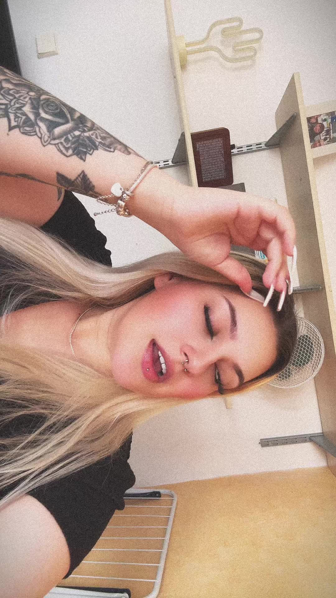 @chaos_queen_1201