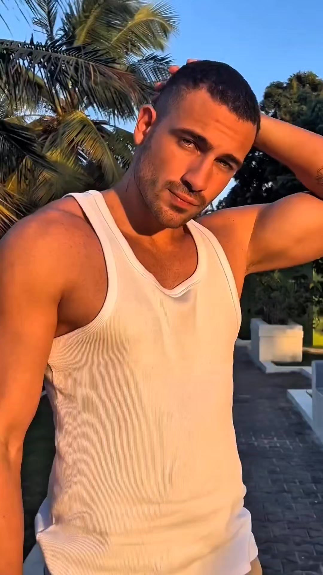 @Hombres Mister Official