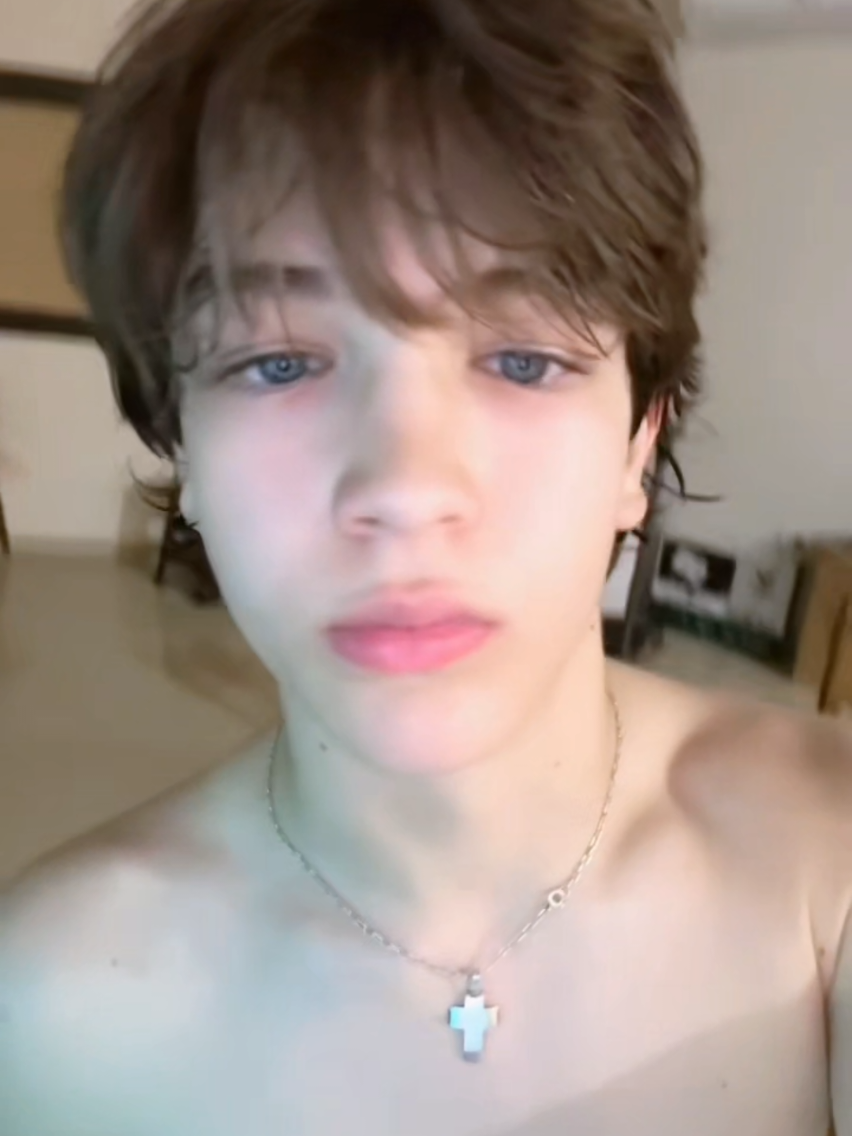 @𝑨𝒅𝒐𝒏𝒊𝒔 ꨄ☪︎