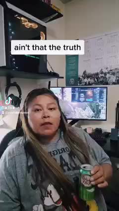 @yoshlittlewoman