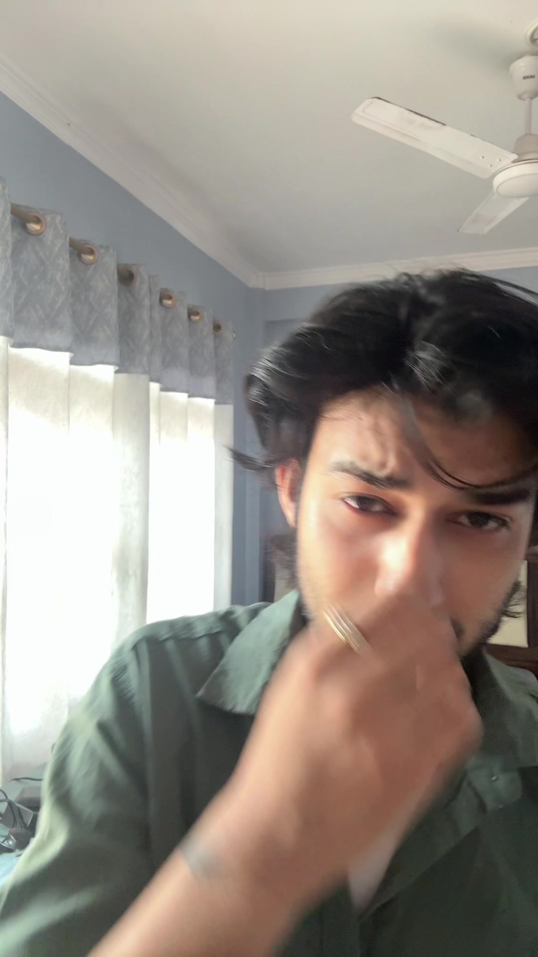 @हि