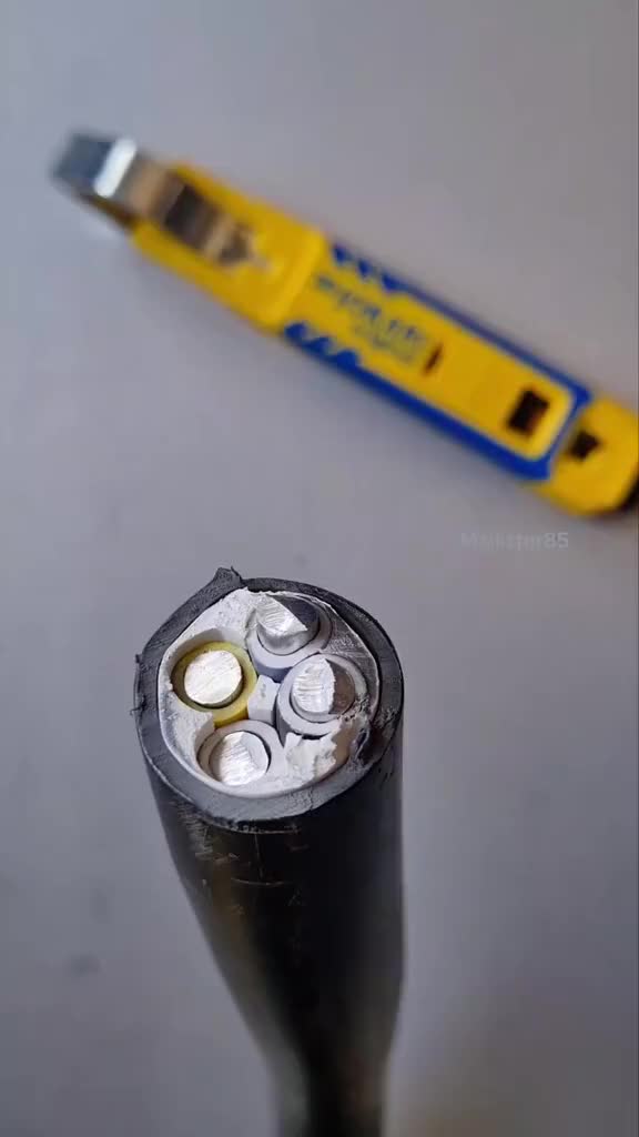 @Maikster ⚡🛠🪛🔧🔩