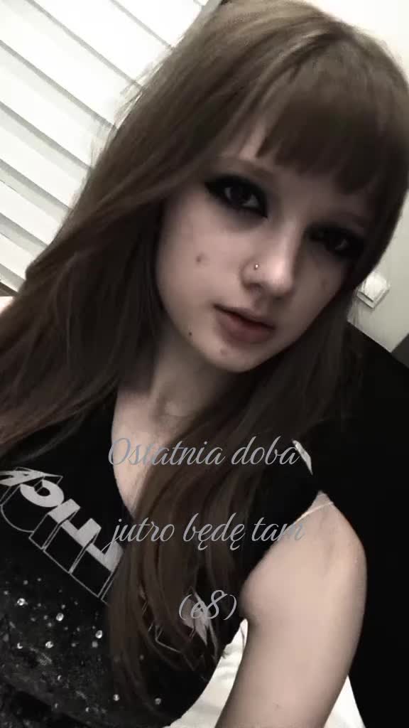 @𝔯𝔬𝔠𝔨 𝔤𝔦𝔯𝔩 🎸⭐