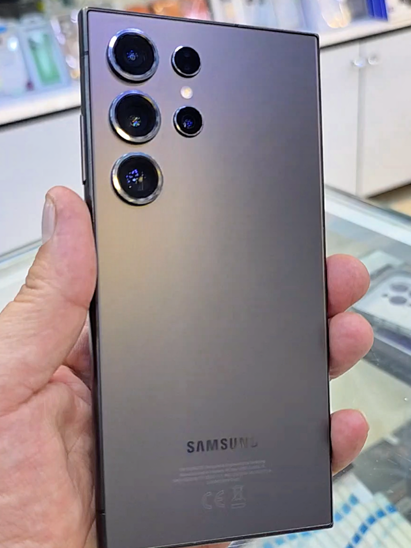 @𝗔𝘇𝗮𝗱 𝗠𝗼𝗯𝗶𝗹𝗲 📱