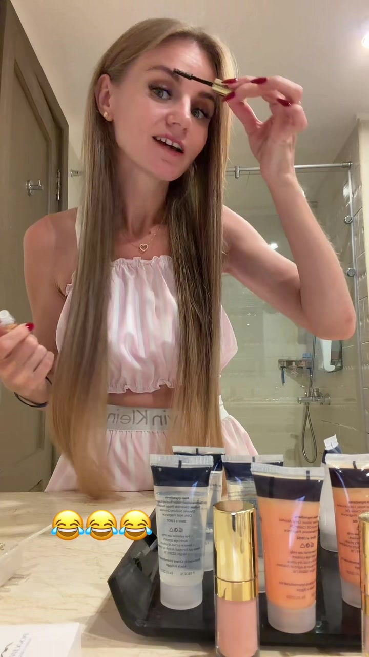@Oksi_111