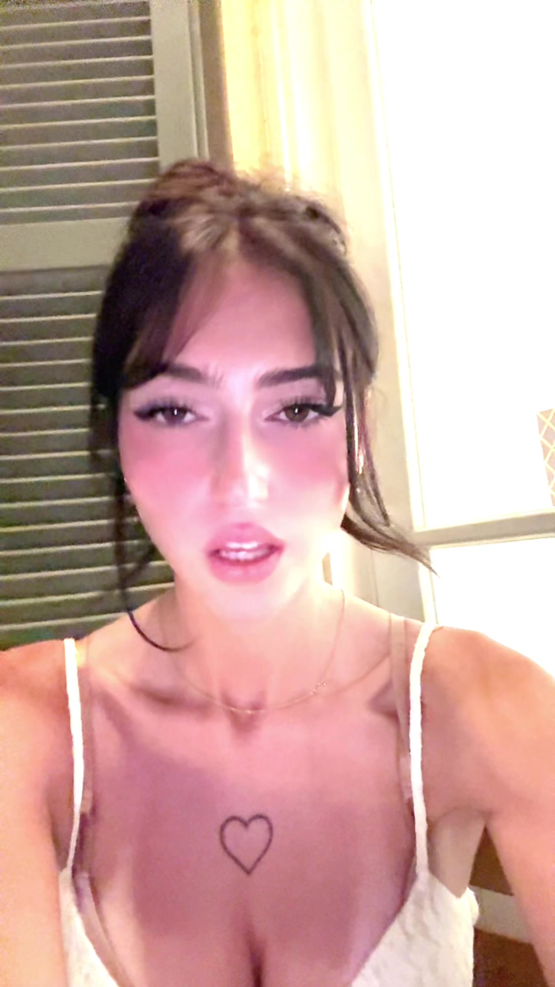 @לאלו זון