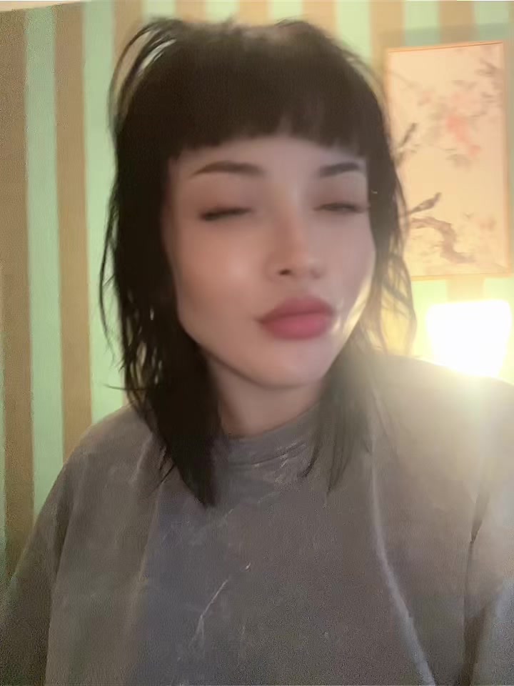 @Валерия