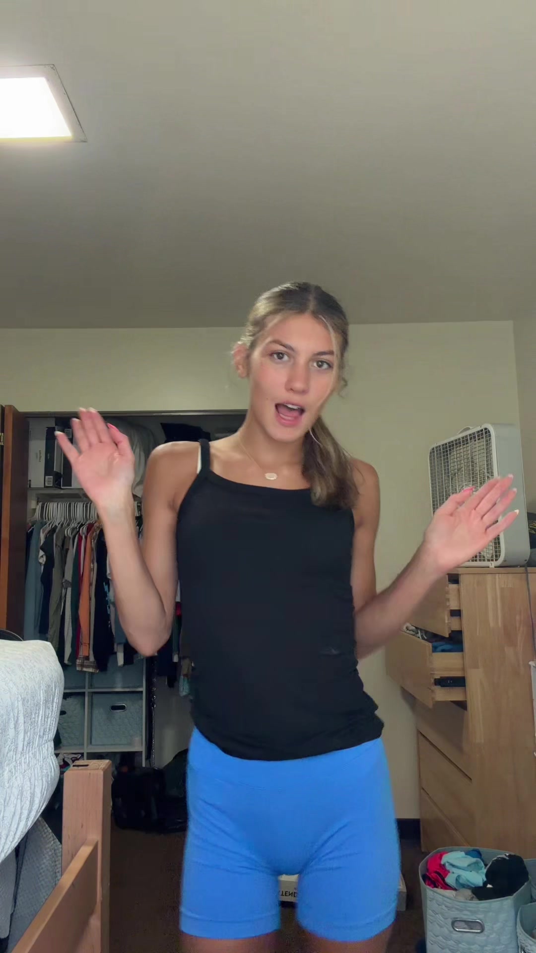 @theleahmae