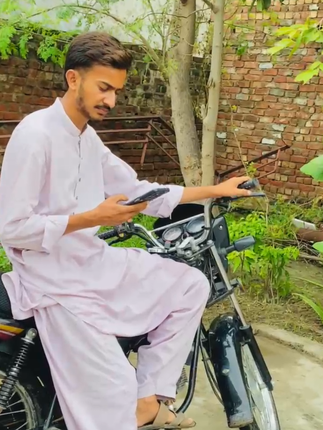 @Hasnat ⚡️ SANDHU 🪐