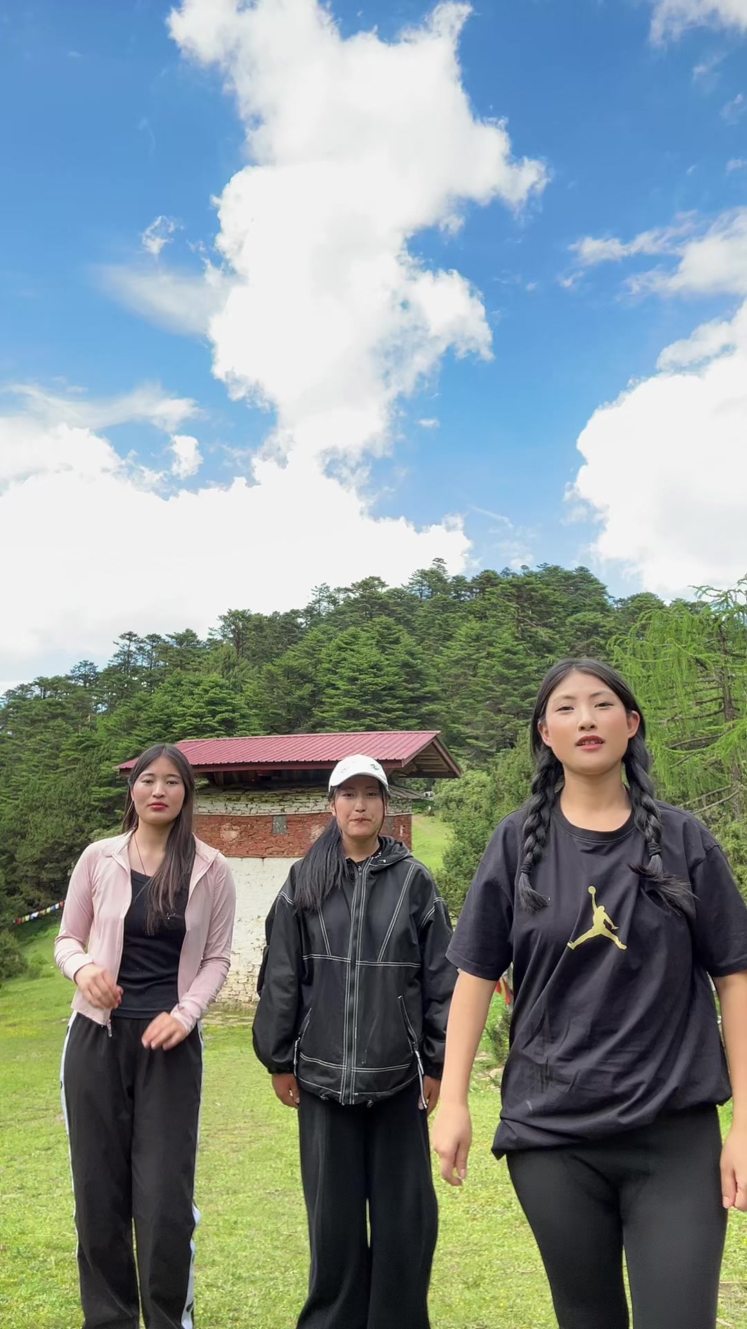 @མཁའ་འགྲོ་དབང་མོ།