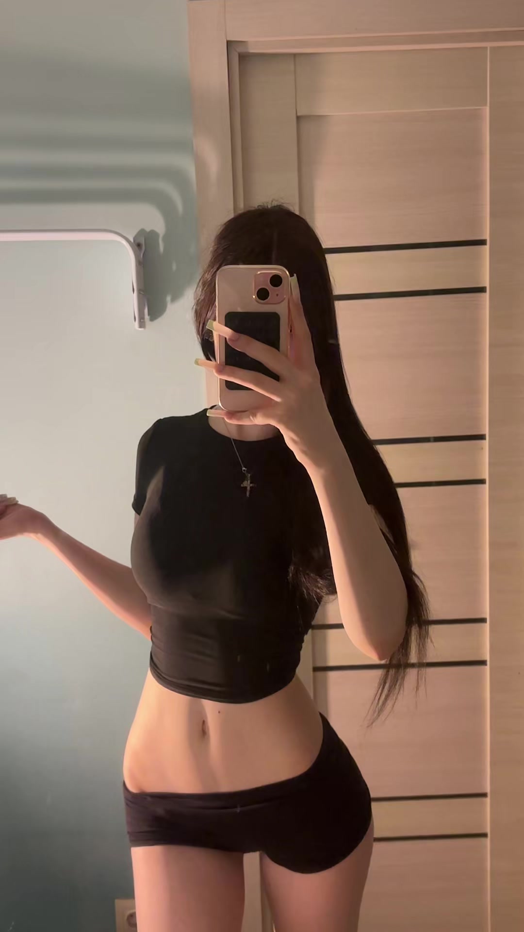 @nikaswiftik