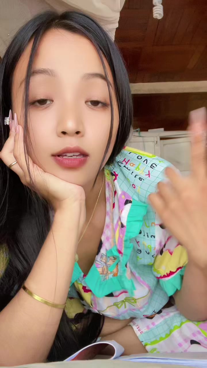@WaiHninn👑( official )