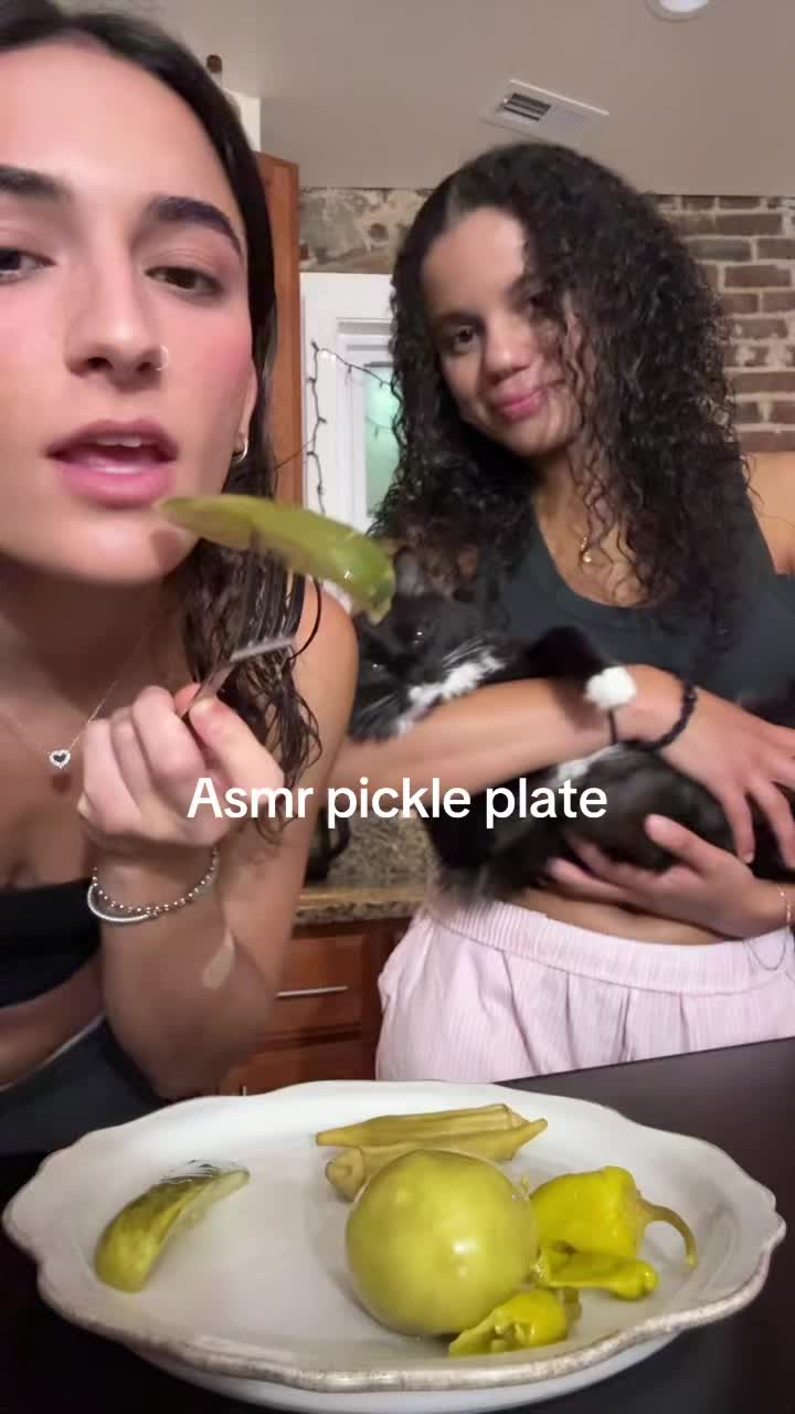 @Bella