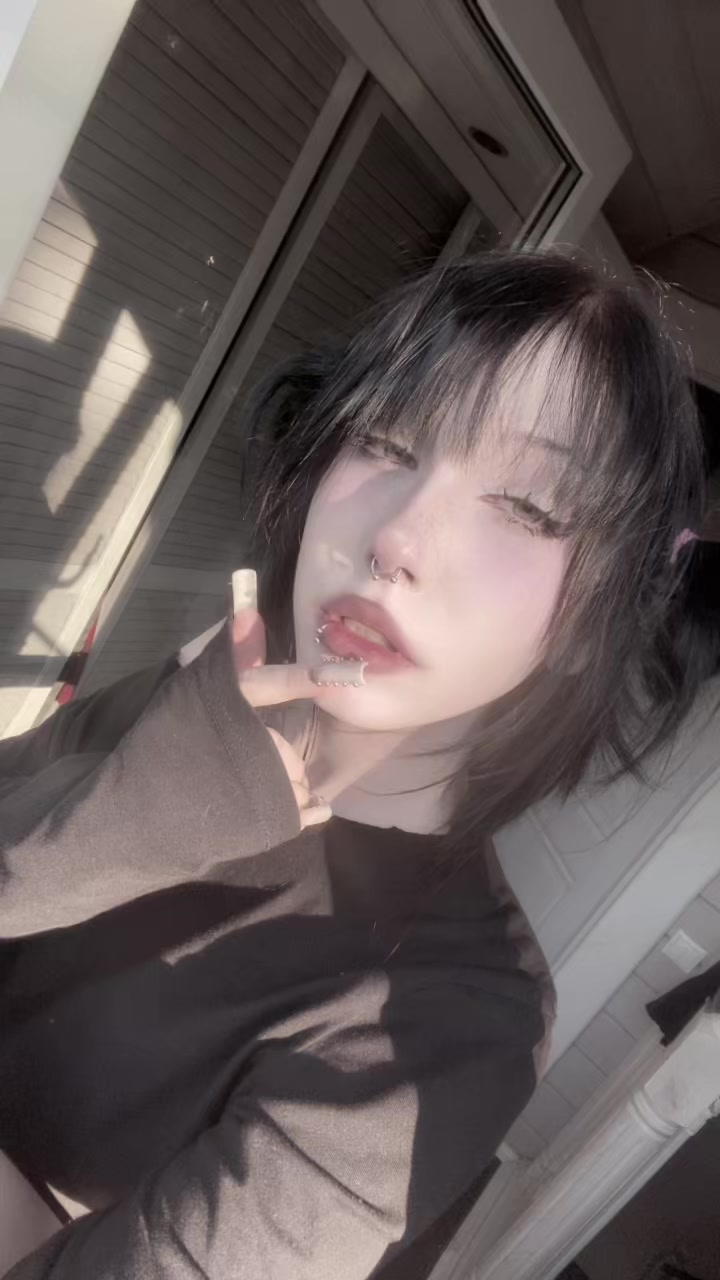 @^^