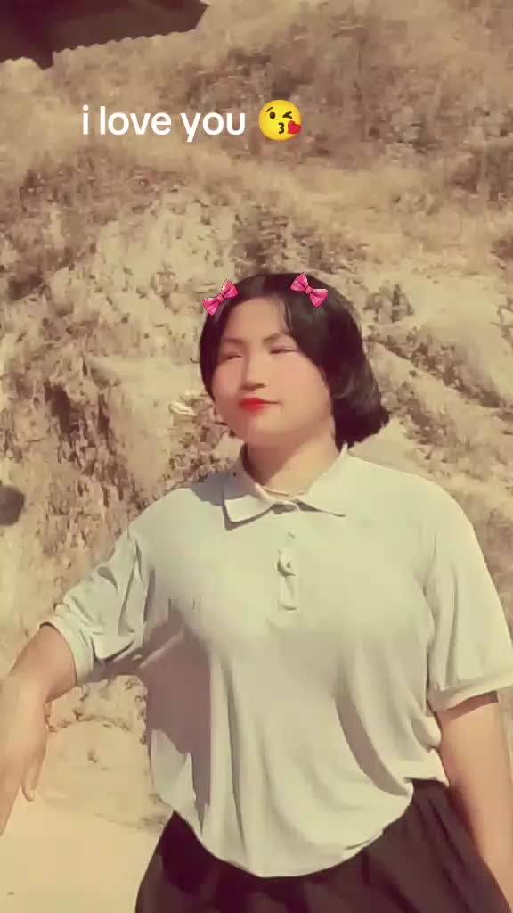 @Loyel...💗... girls..🤩..
