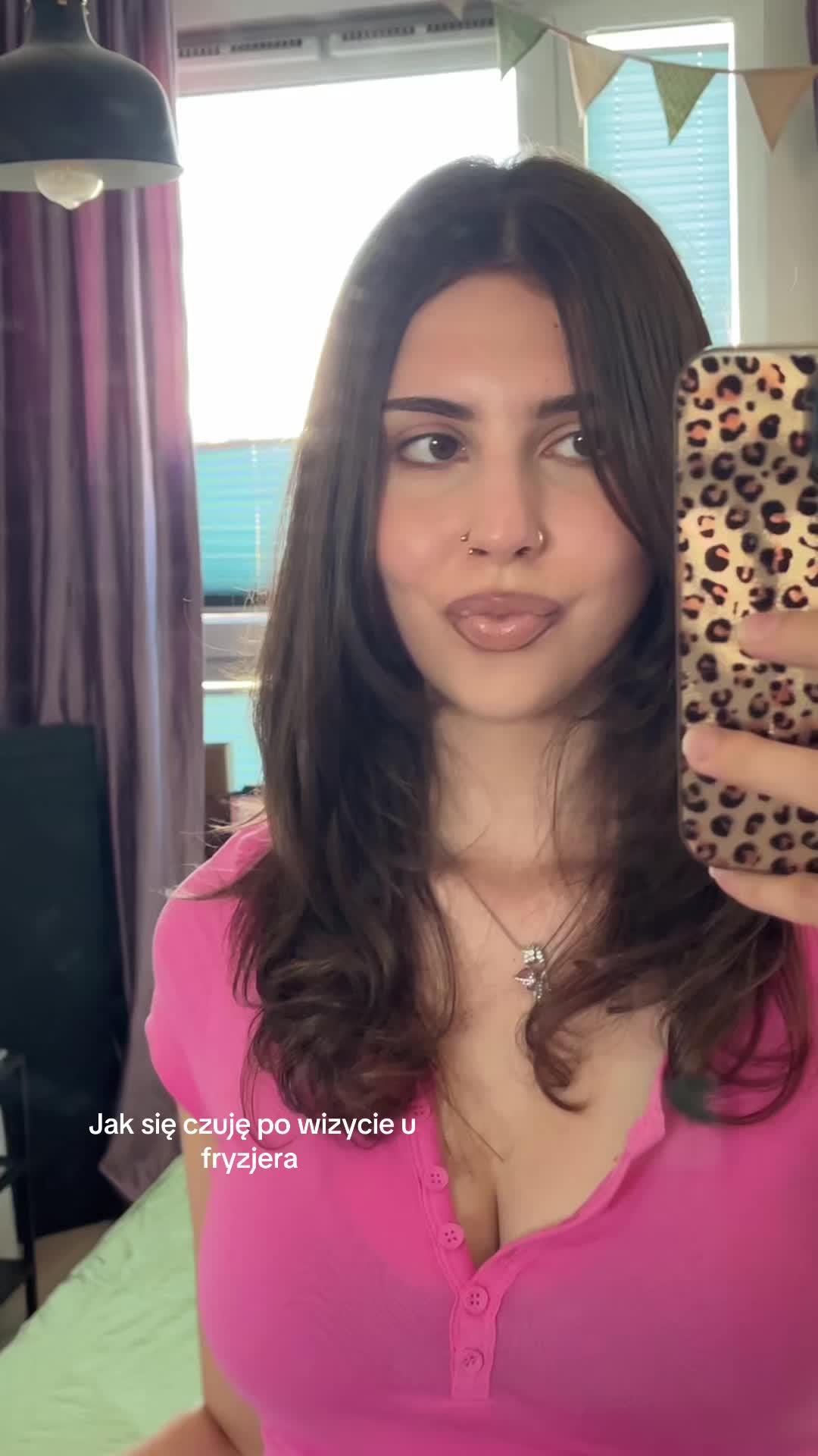 @Ameliamakaruk_