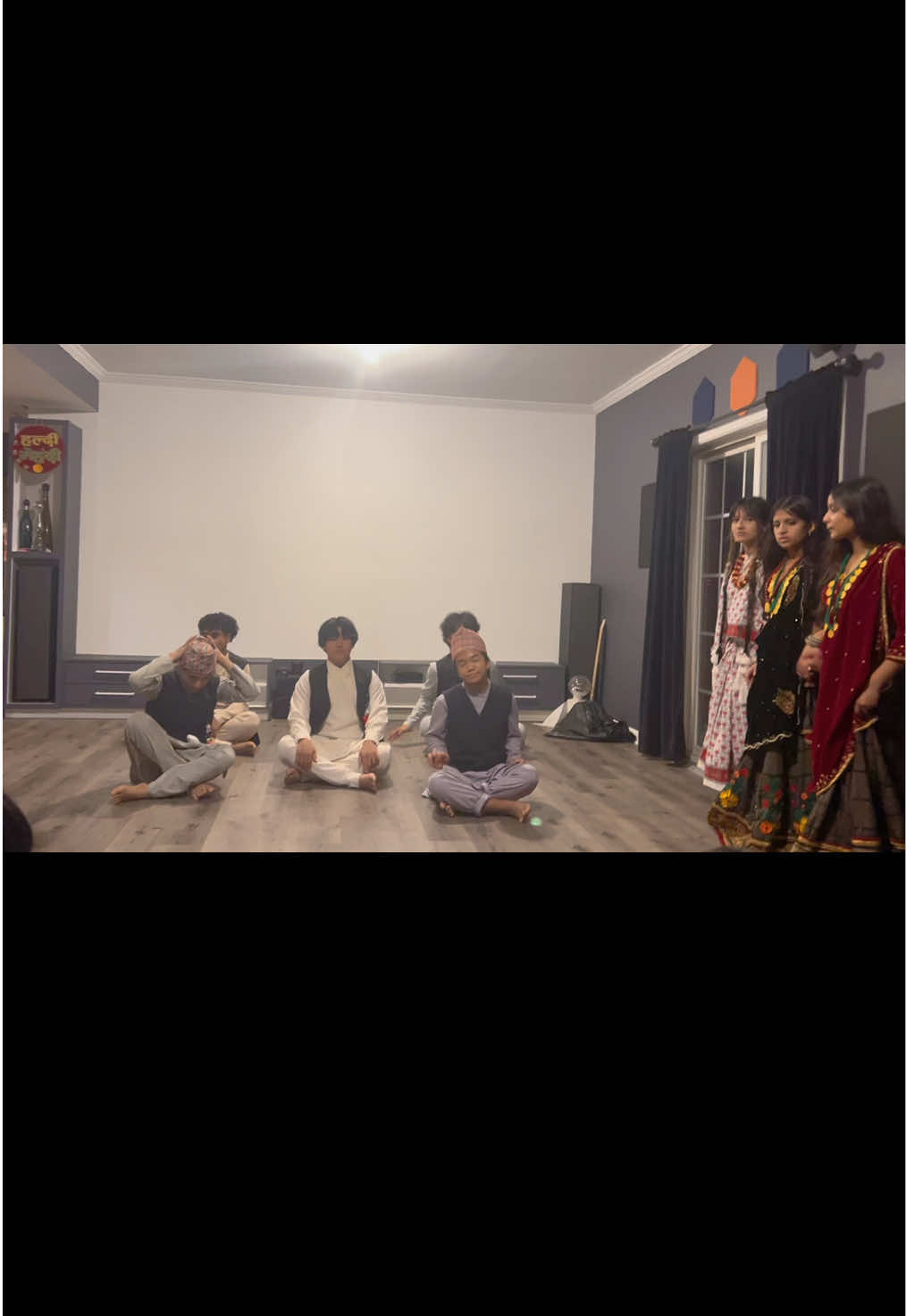 @Dancegroup