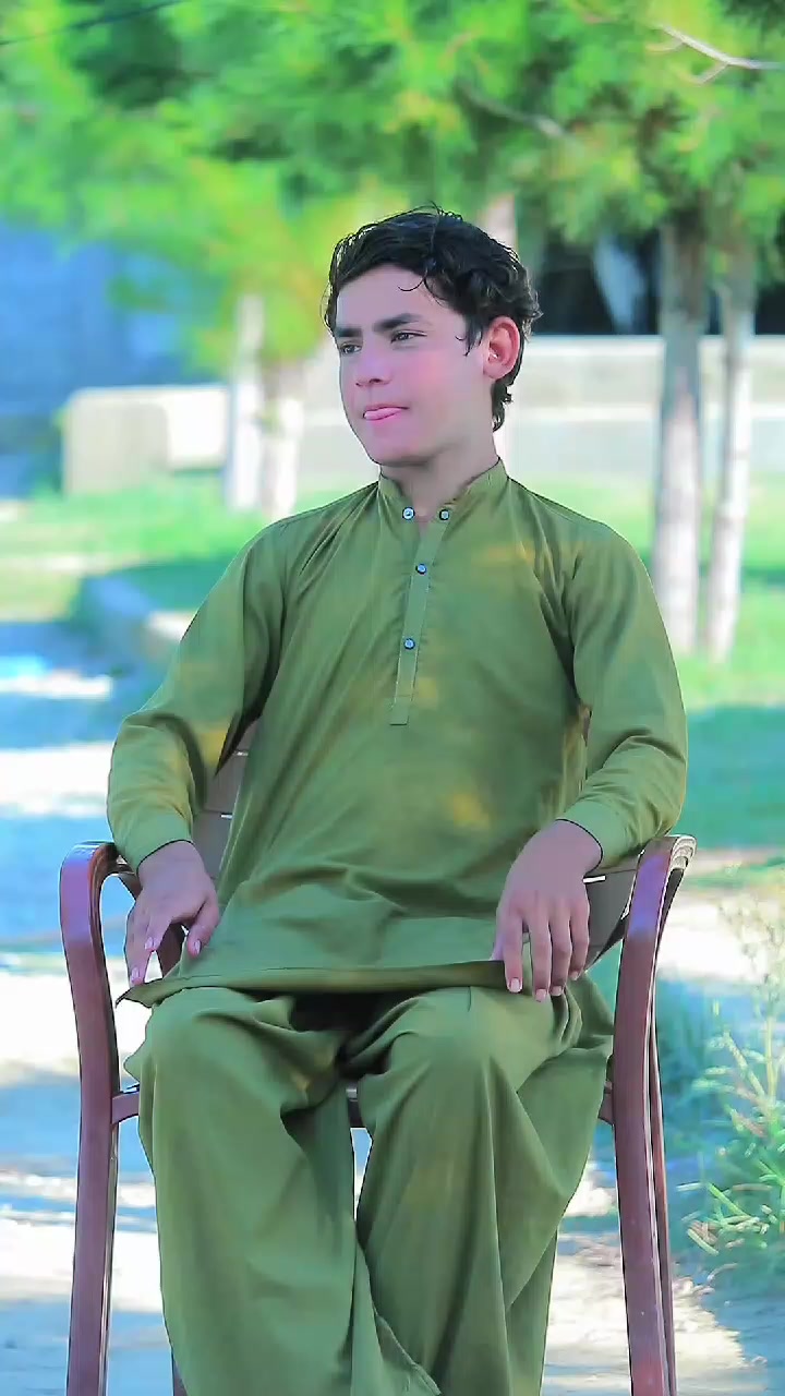 @Awais Zeeb 🕊️