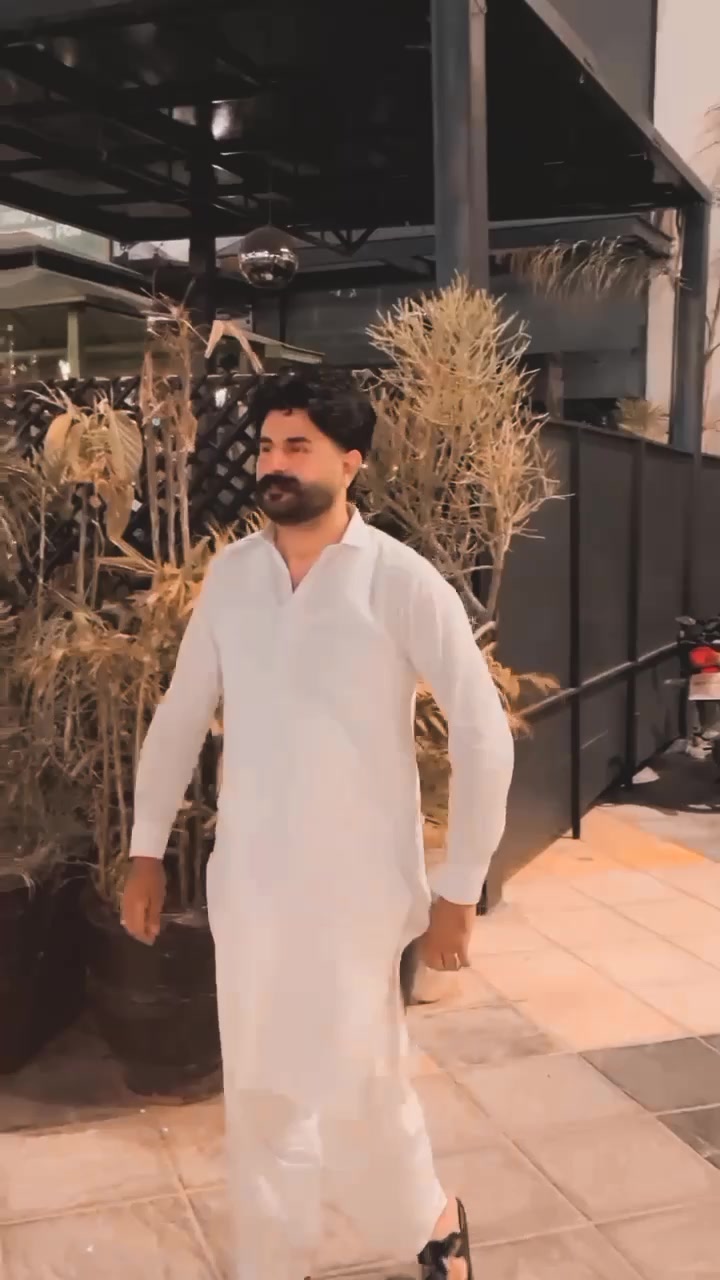 @Lara Gujjar