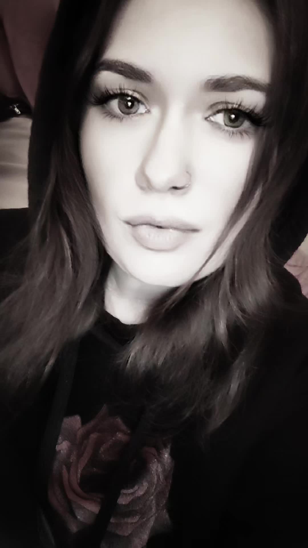 @🖤🩷EtherealVeilQueen🩷🖤