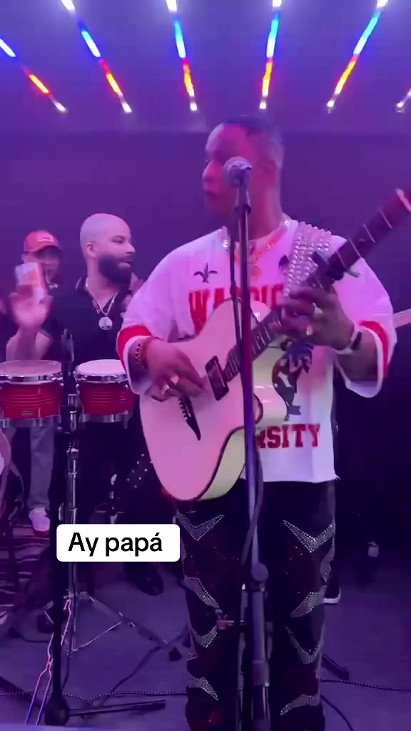 @Negro caro oficial
