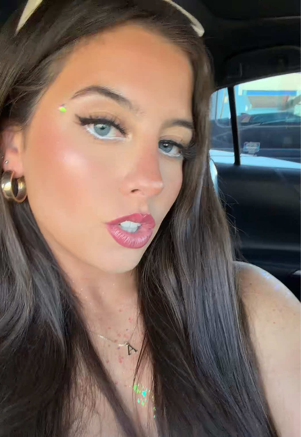 @arielloveskittens