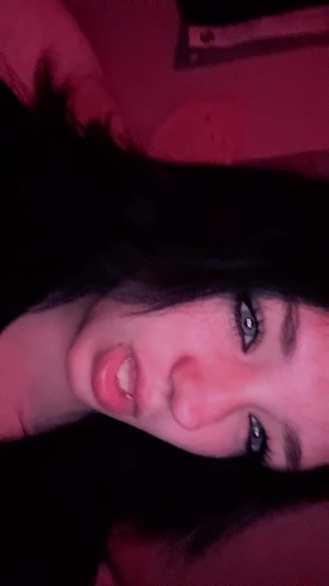 @༒
