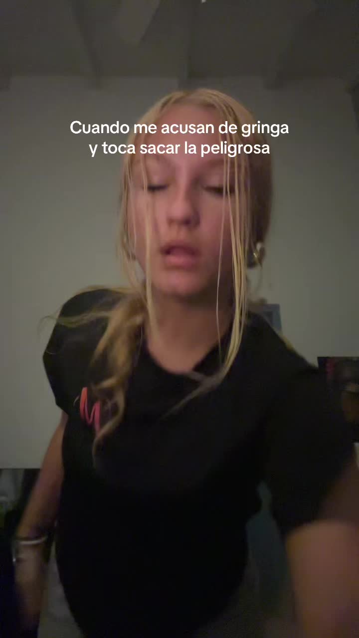 @😟
