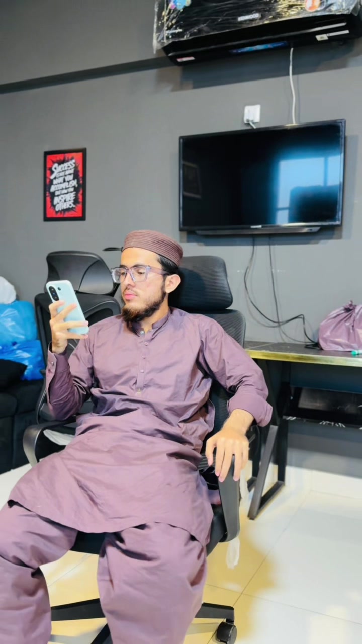 @عاصم حنفی📈📊